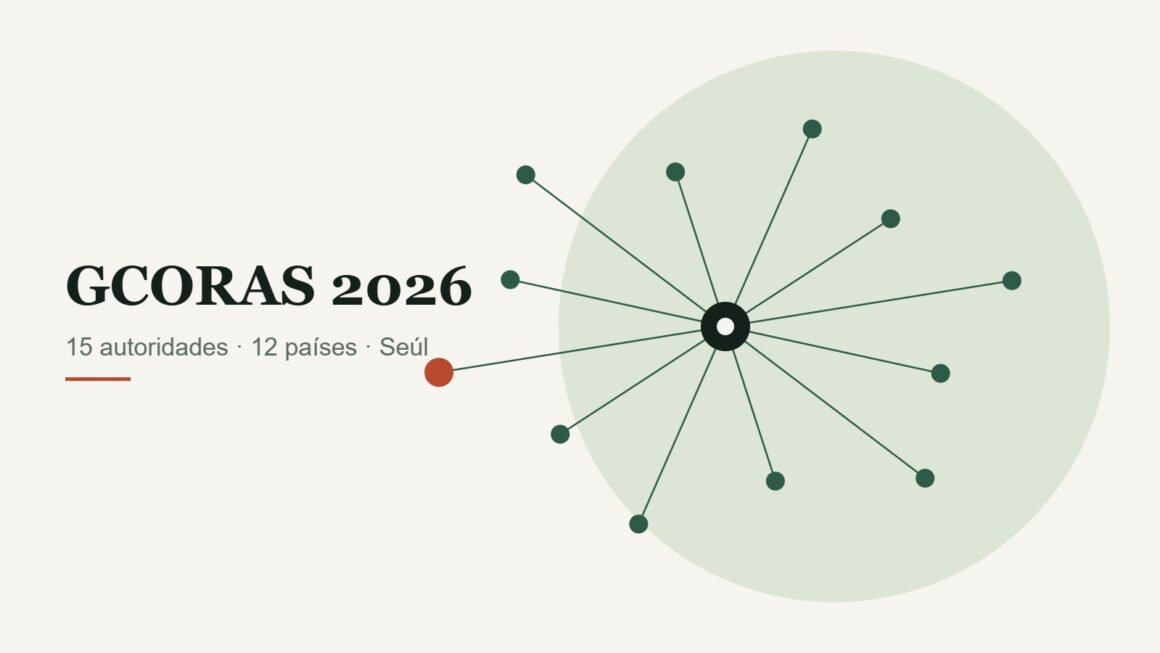 Ilustración de una red de doce nodos conectados a un punto central, junto al texto GCORAS 2026.